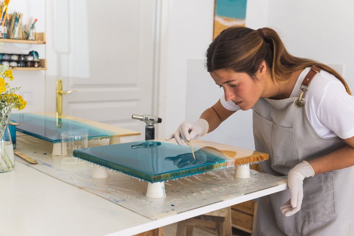 How To Make Resin Art - Solid Solutions