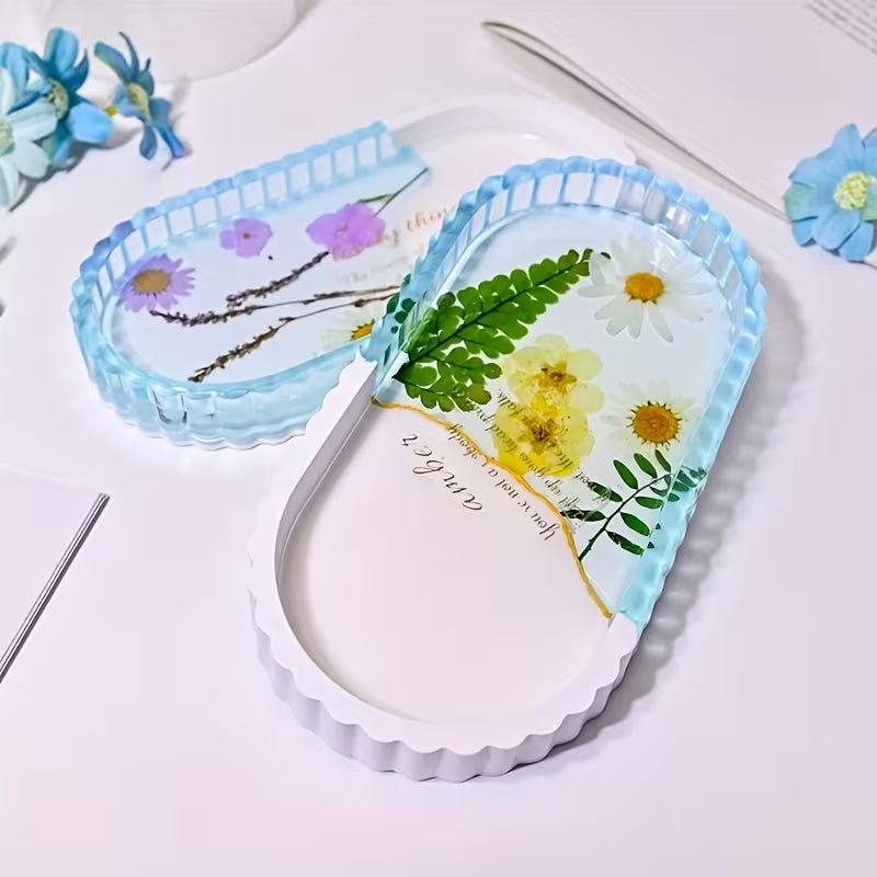 Resin oval tray with pressed flowers, made with the oval tray coaster mould
