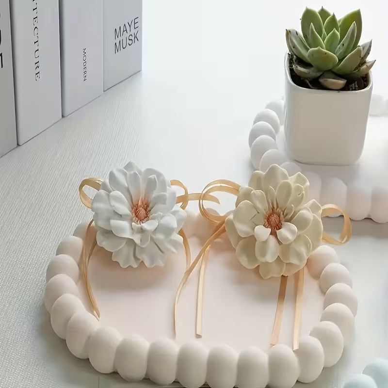 Oval bubble coaster tray with dried flowers